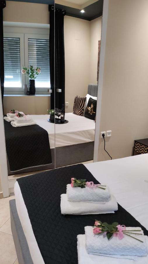 Golden Rose Apartment *