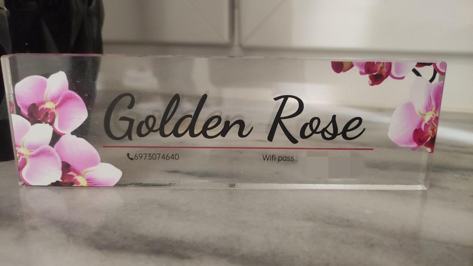 Golden Rose Apartment *